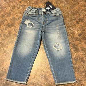 NWT! 3T Oshkosh jeans light wash distressed